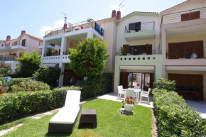 Villa Maravilla - Steps to Beach and Bakalis
